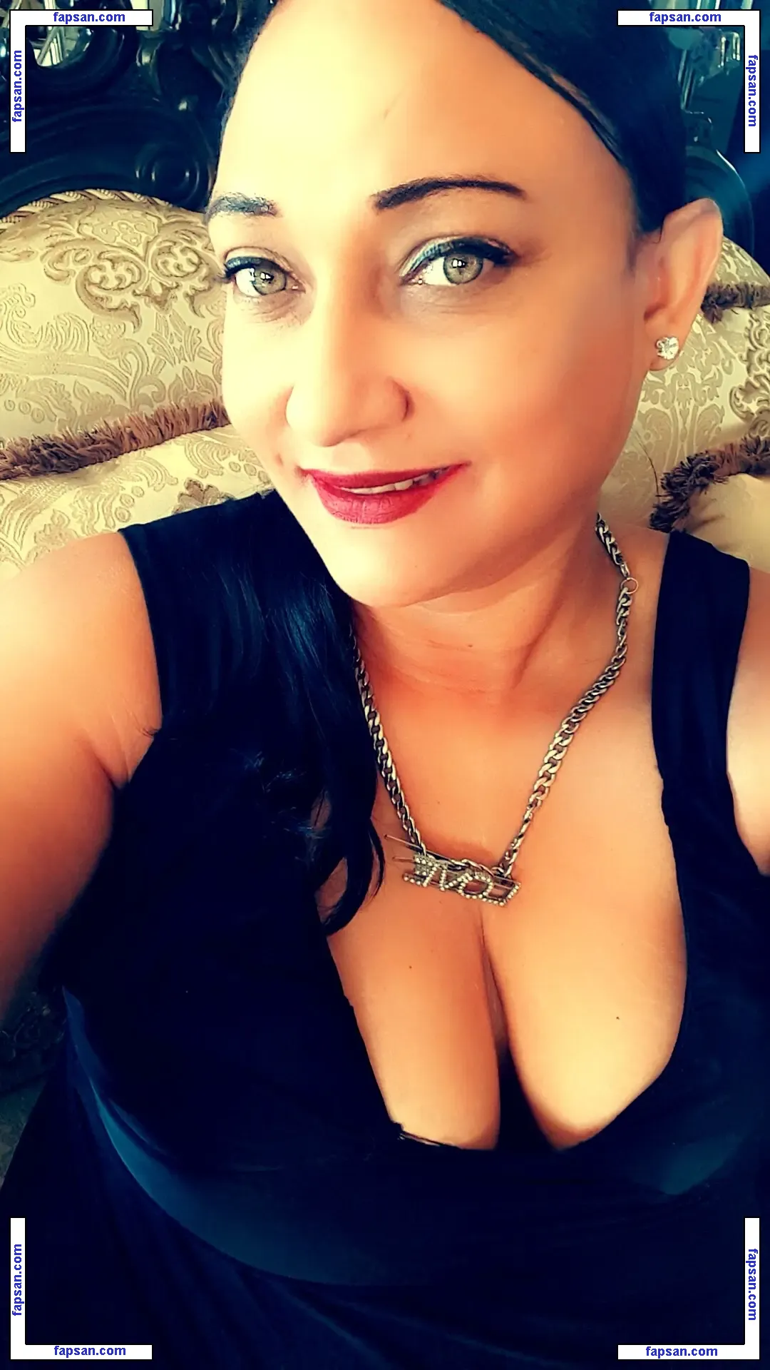 Milf Miss Clare nude photo #0002 from OnlyFans