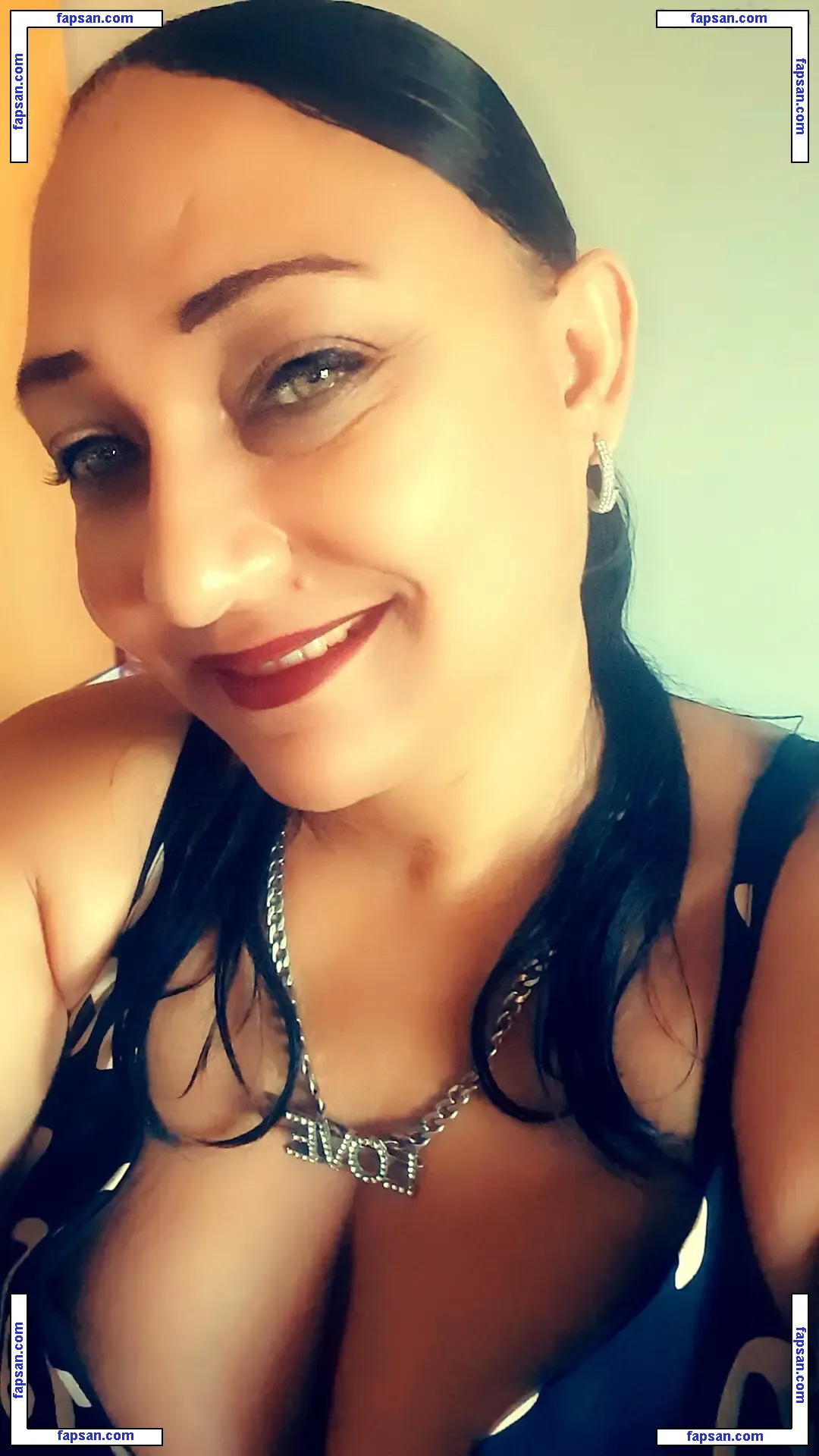 Milf Miss Clare nude photo #0014 from OnlyFans