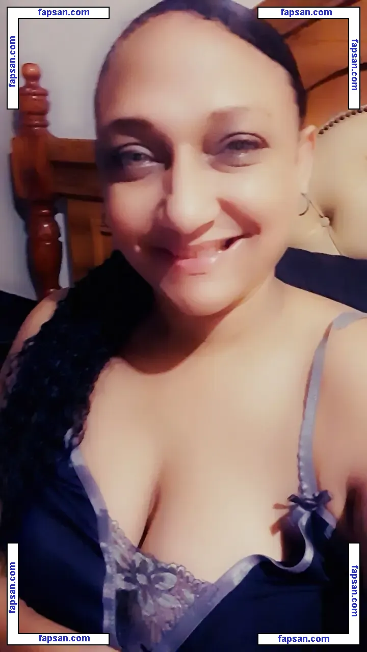 Milf Miss Clare nude photo #0021 from OnlyFans