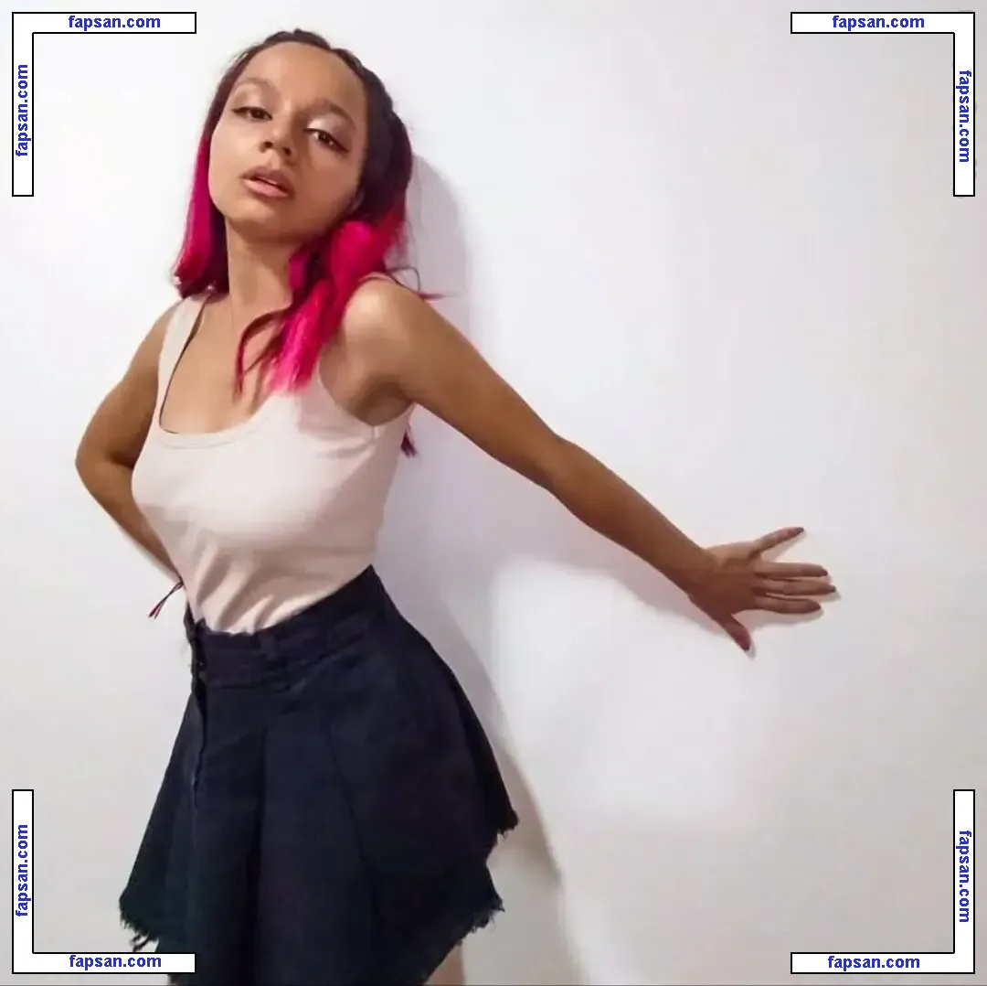 Mili.vera7 nude photo #0004 from OnlyFans