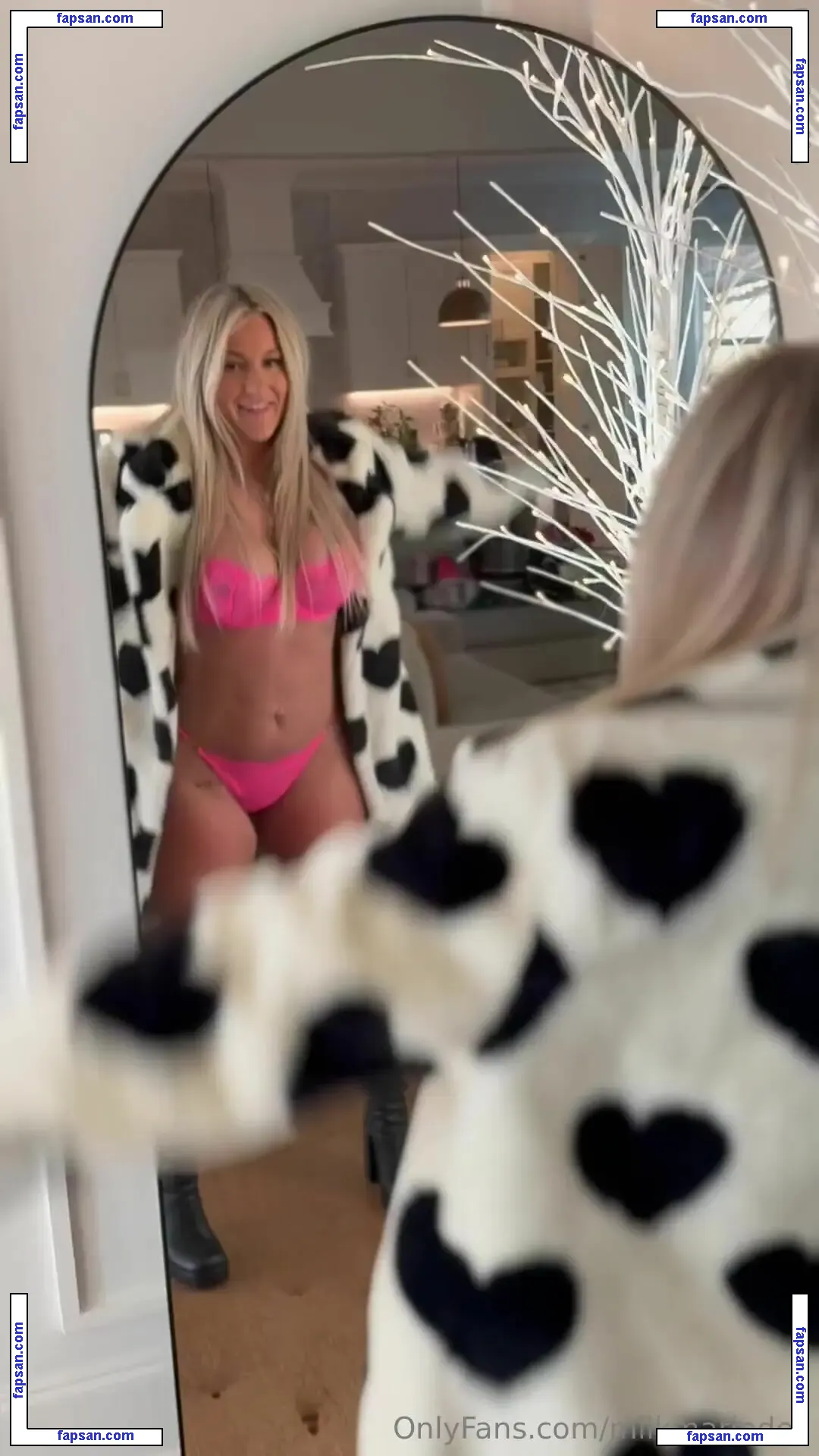 Milk Mariedes nude photo #0002 from OnlyFans