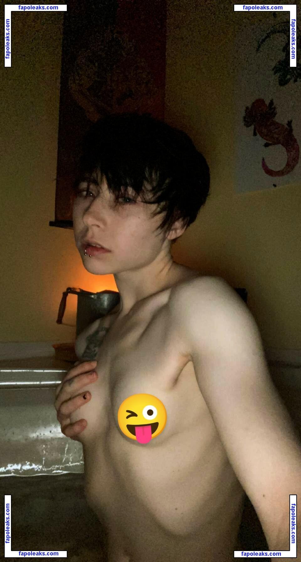 milkw0lf / crypwolf nude photo #0017 from OnlyFans