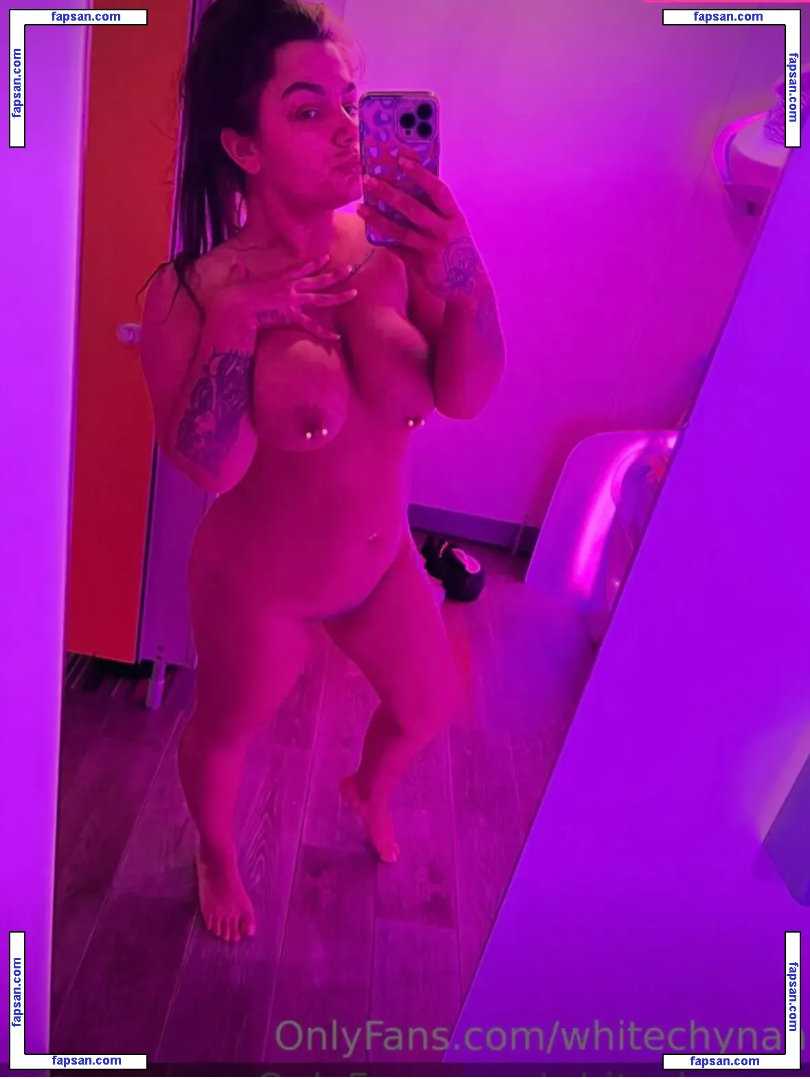 Milton Keynes nude photo #0008 from OnlyFans