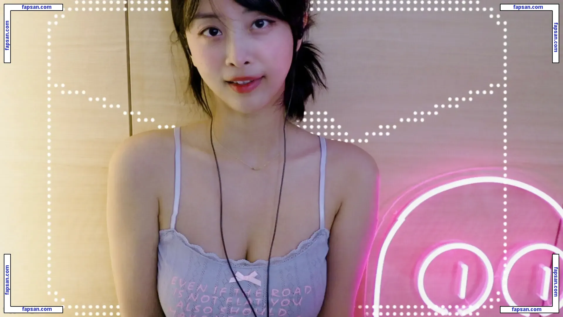 Mimo ASMR nude photo #0007 from OnlyFans