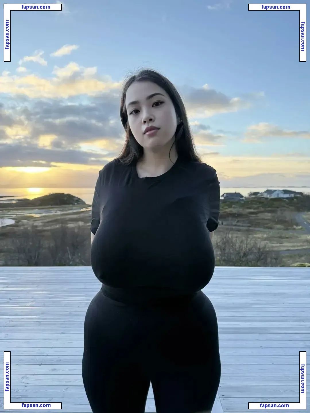 Min Ji Lee nude photo #0002 from OnlyFans