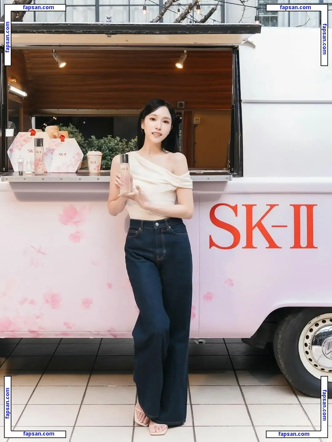 Mina Myoi nude photo #0039 from OnlyFans