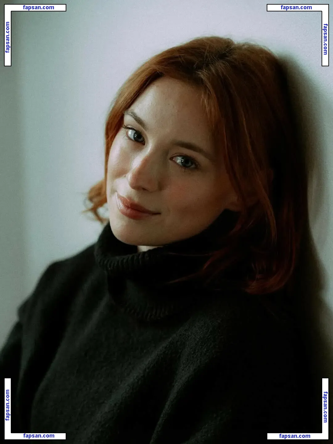 Mina Sundwall nude photo #0011 from OnlyFans