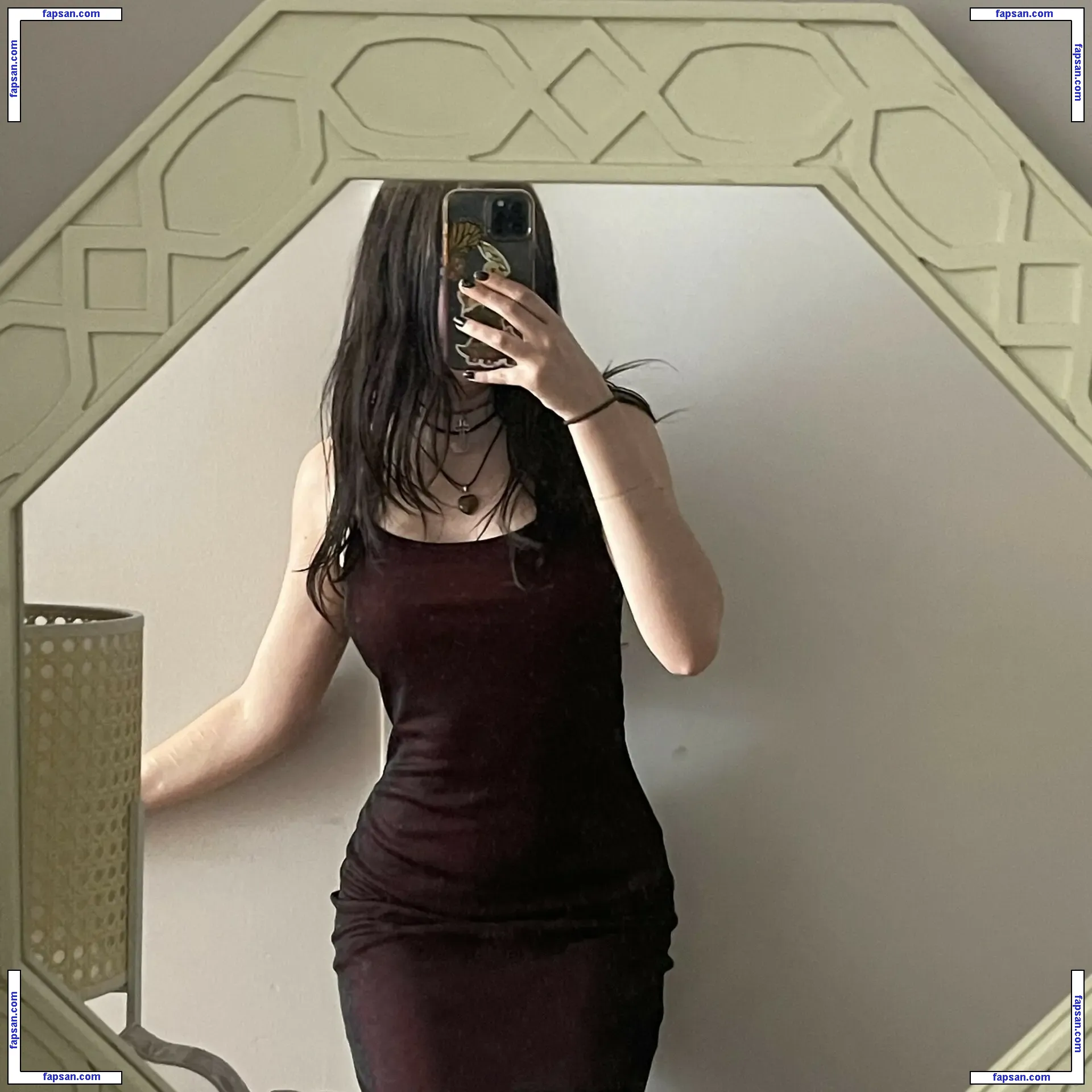 Minaph1ne nude photo #0011 from OnlyFans