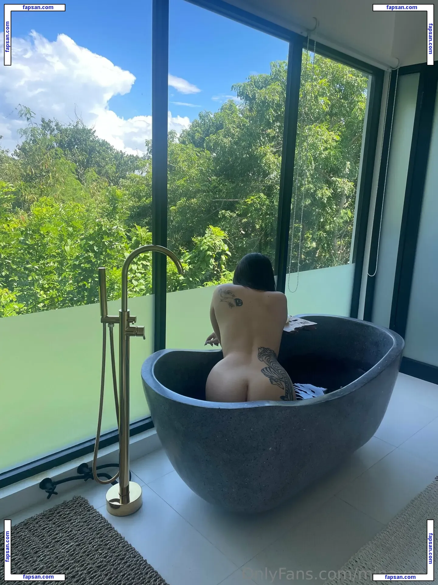 minayoon nude photo #0013 from OnlyFans