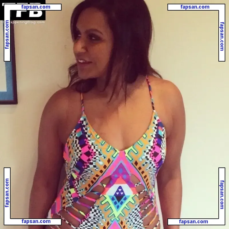 Mindy Kaling nude photo #0041 from OnlyFans