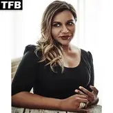 Mindy Kaling голая #0054