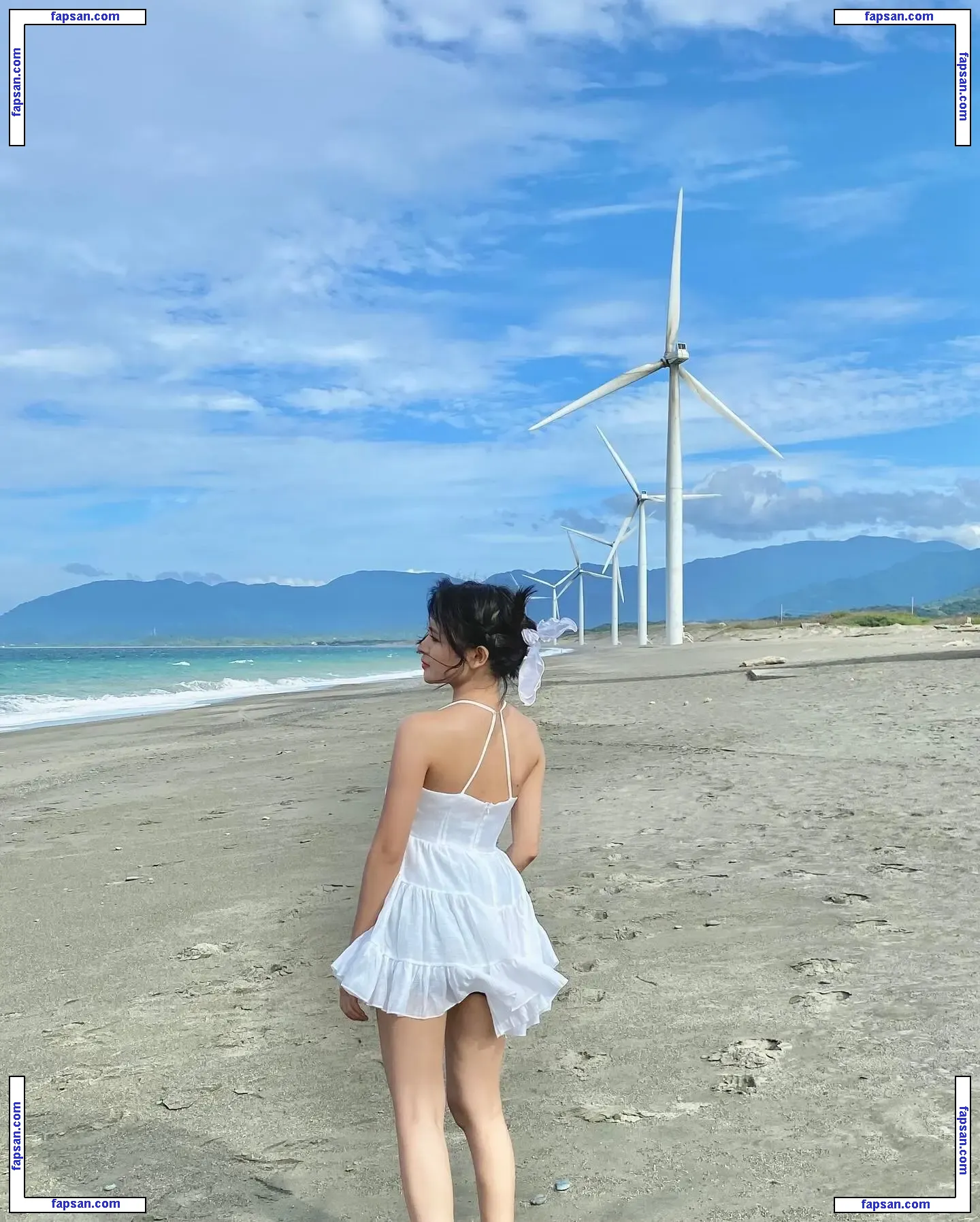 Mingmihoo nude photo #0002 from OnlyFans