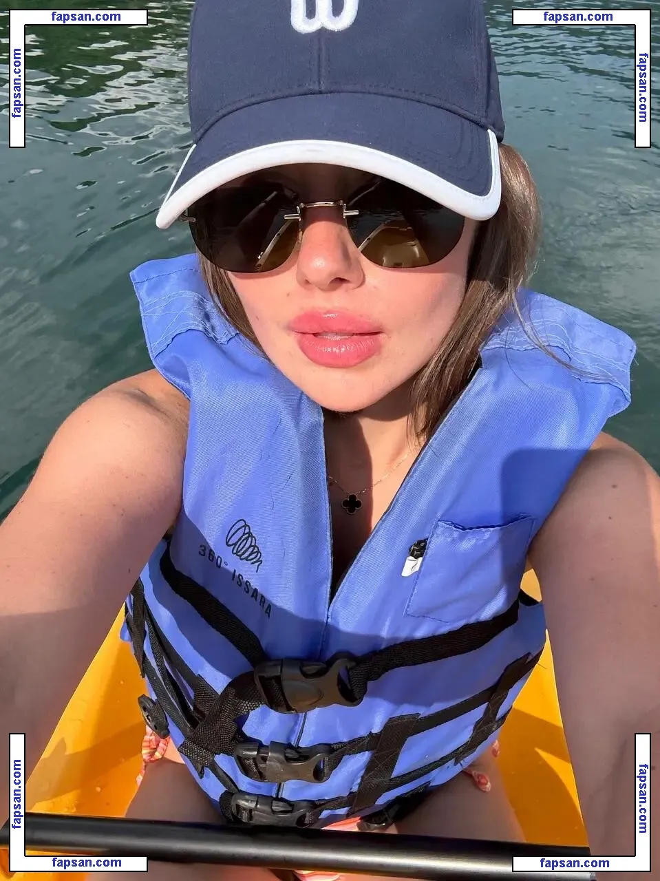 minikarolina голая фото #0002 с Онлифанс