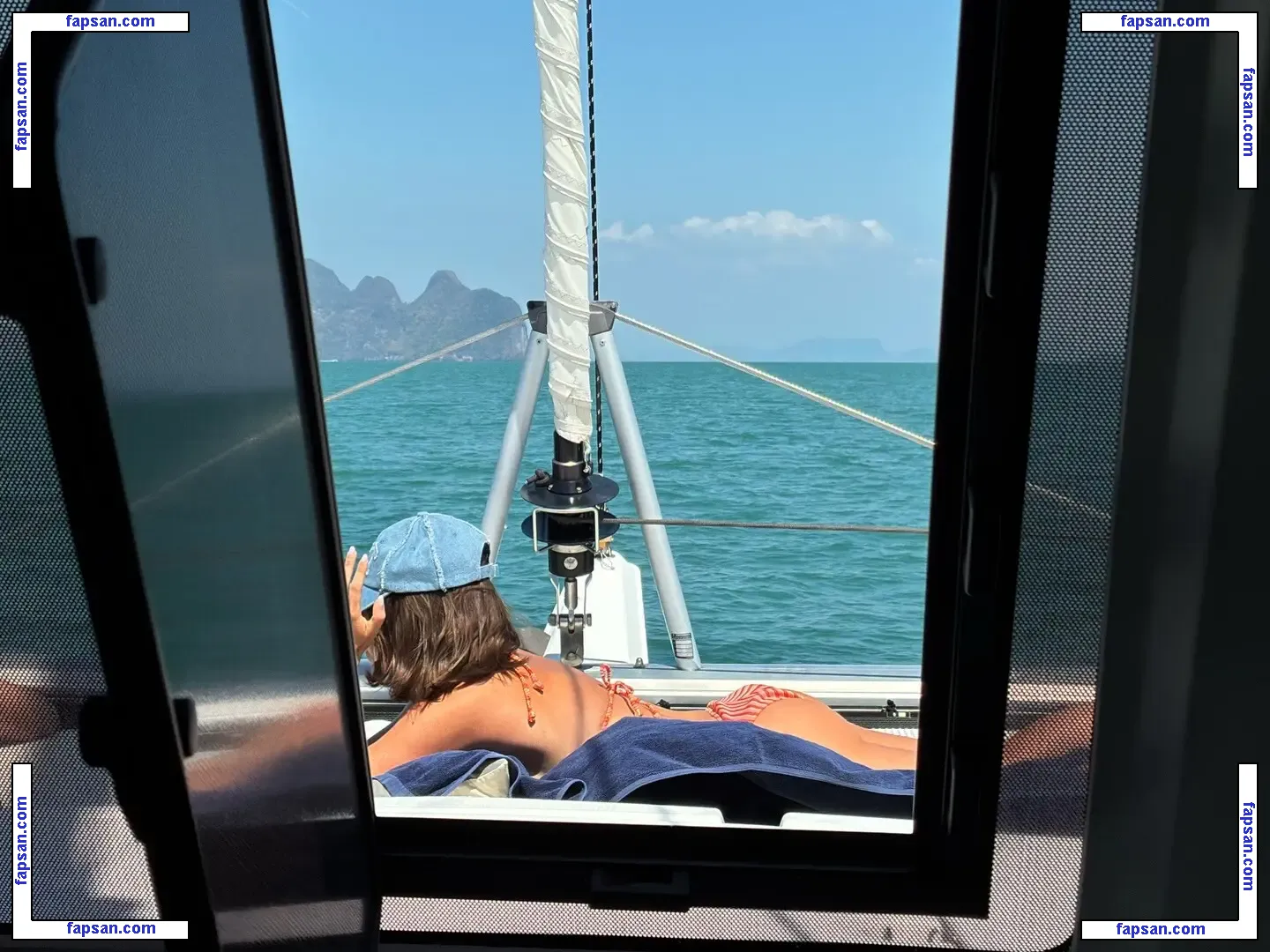 minikarolina nude photo #0009 from OnlyFans