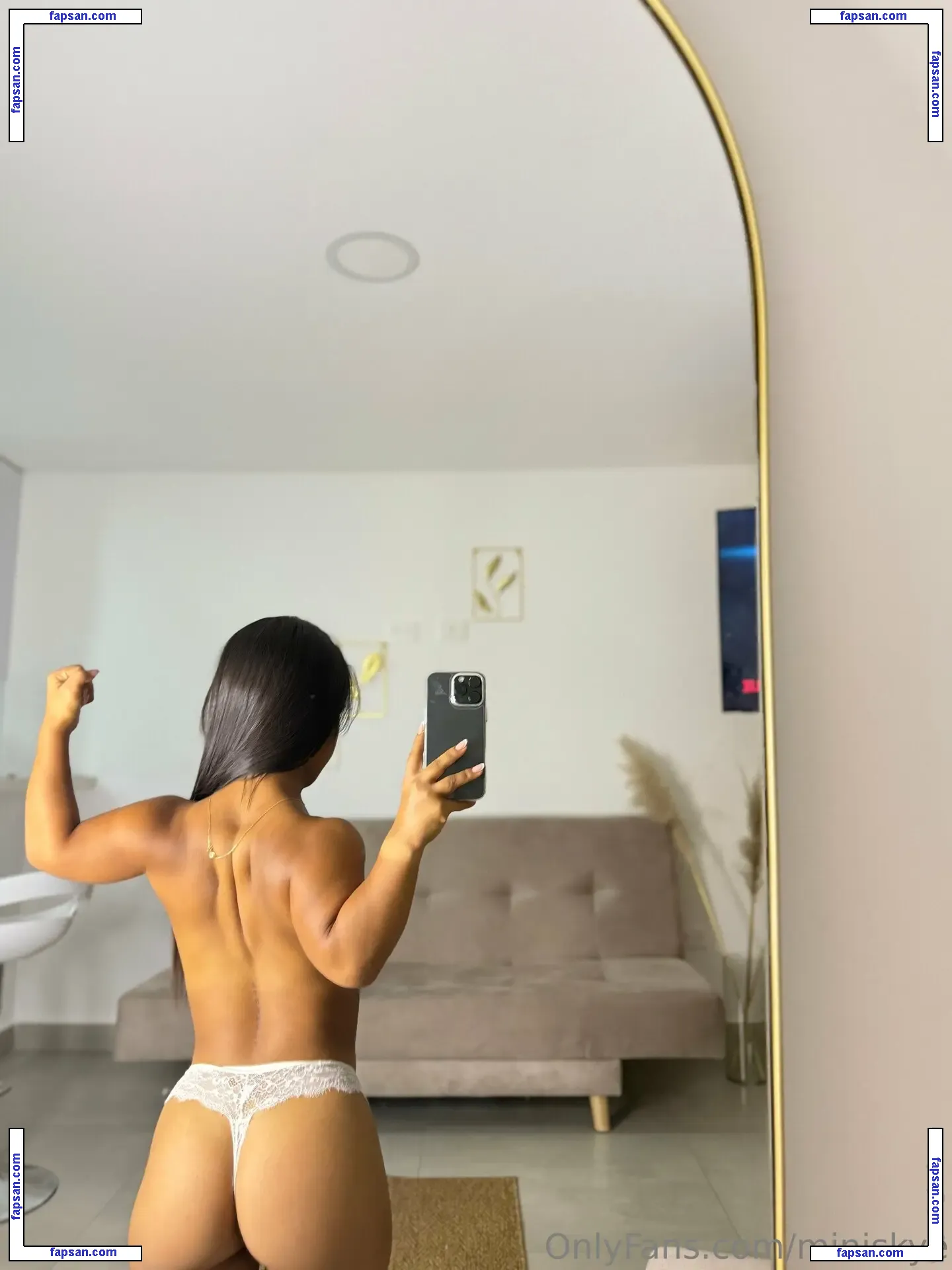 miniskye nude photo #0016 from OnlyFans