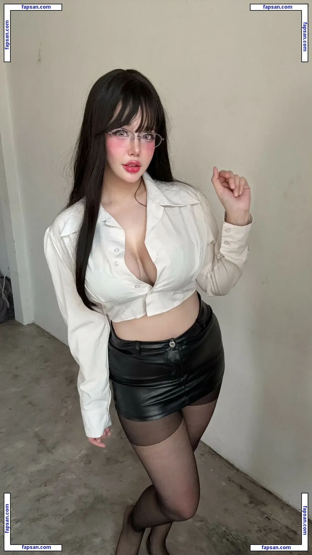 Minnie Lee nude photo #0004 from OnlyFans