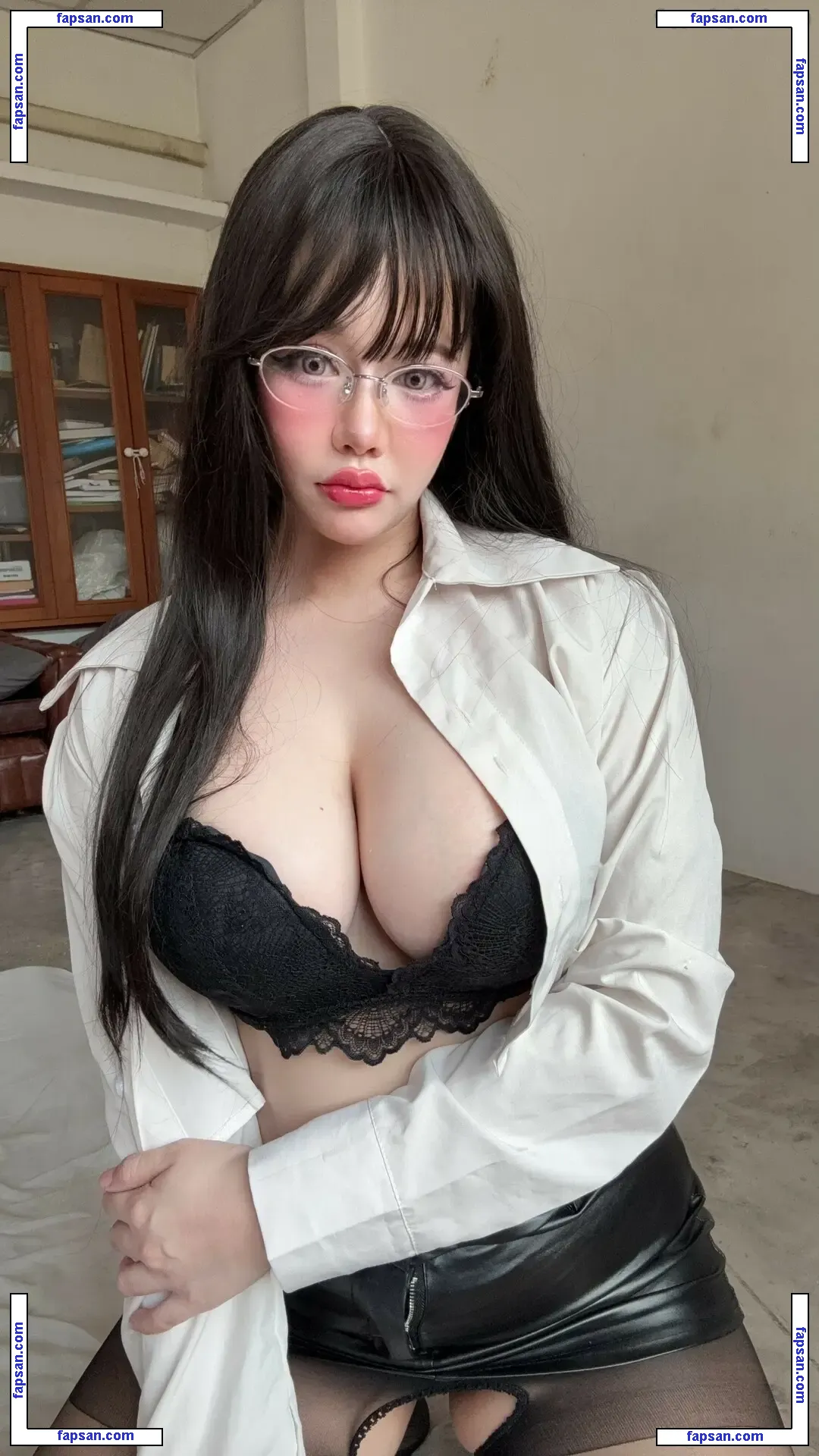 Minnie Lee nude photo #0005 from OnlyFans
