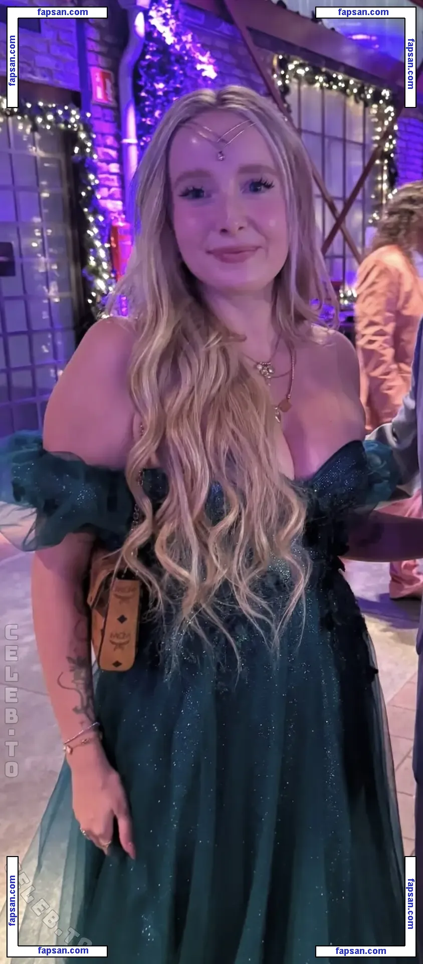 MinusElf голая фото #0025 с Онлифанс