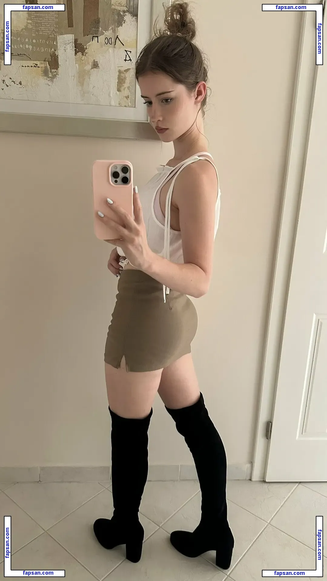 mira.004 nude photo #1017 from OnlyFans