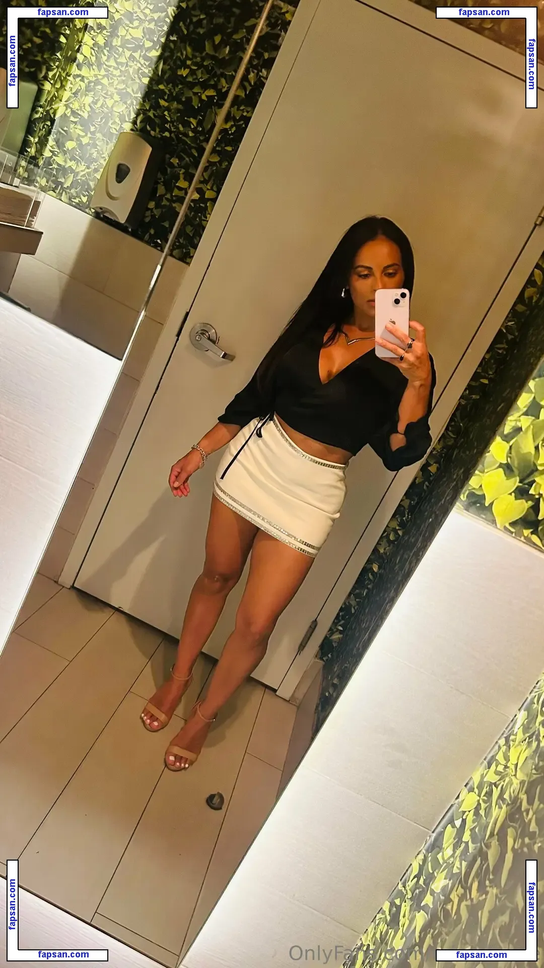 miraalovee nude photo #0013 from OnlyFans