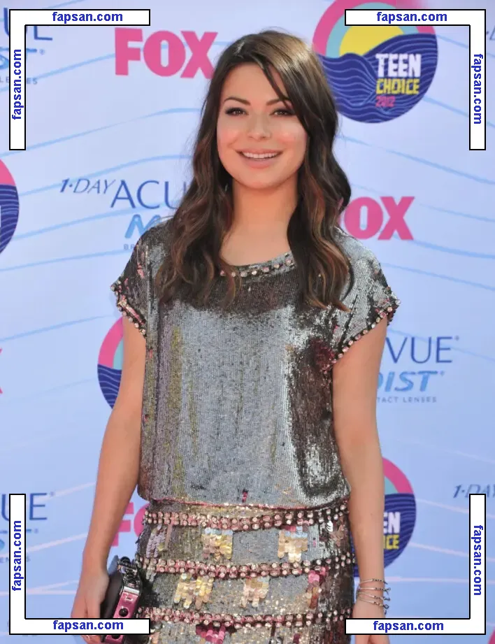 Miranda Cosgrove nude photo #0346 from OnlyFans