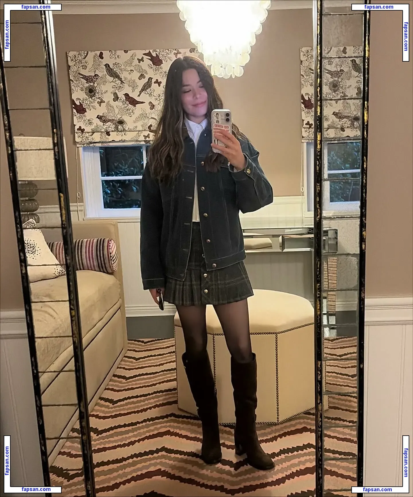 Miranda Cosgrove nude photo #0404 from OnlyFans