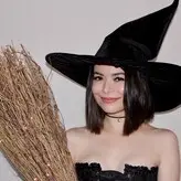 Miranda Cosgrove nude #0230