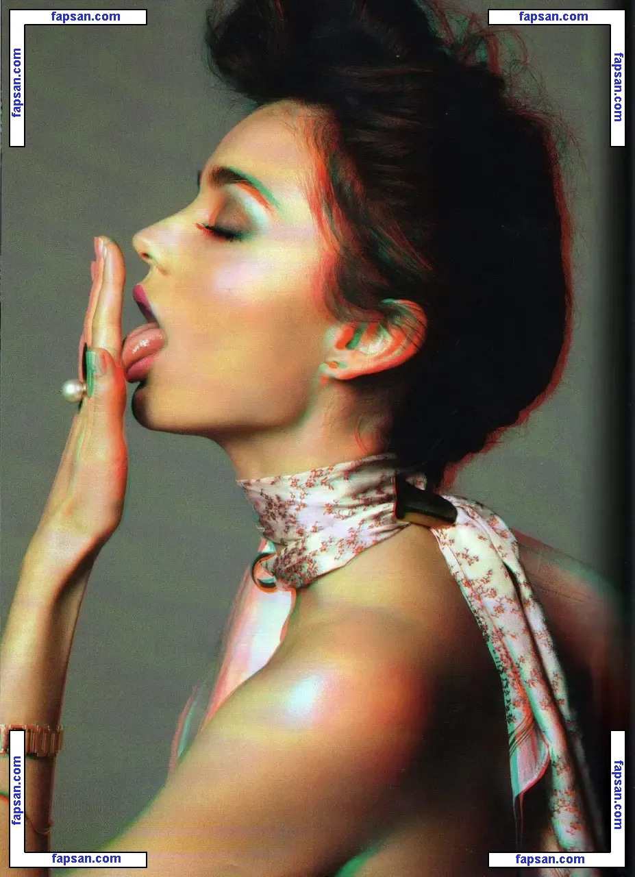 Miranda Kerr nude photo #0120 from OnlyFans