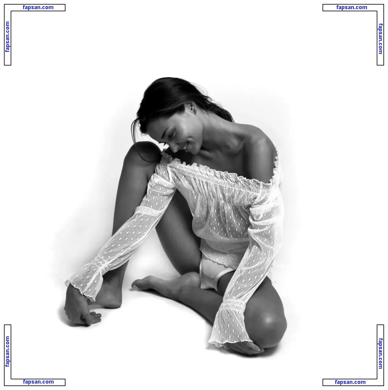 Miranda Kerr nude photo #0292 from OnlyFans