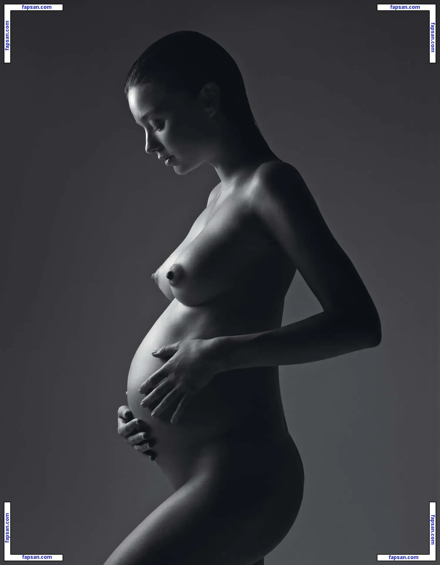 Miranda Kerr nude photo #0810 from OnlyFans