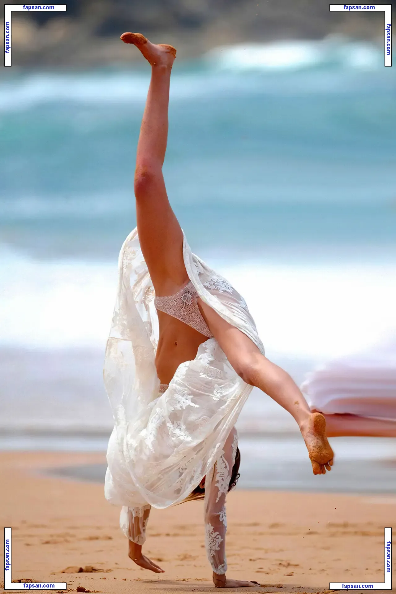 Miranda Kerr nude photo #0886 from OnlyFans