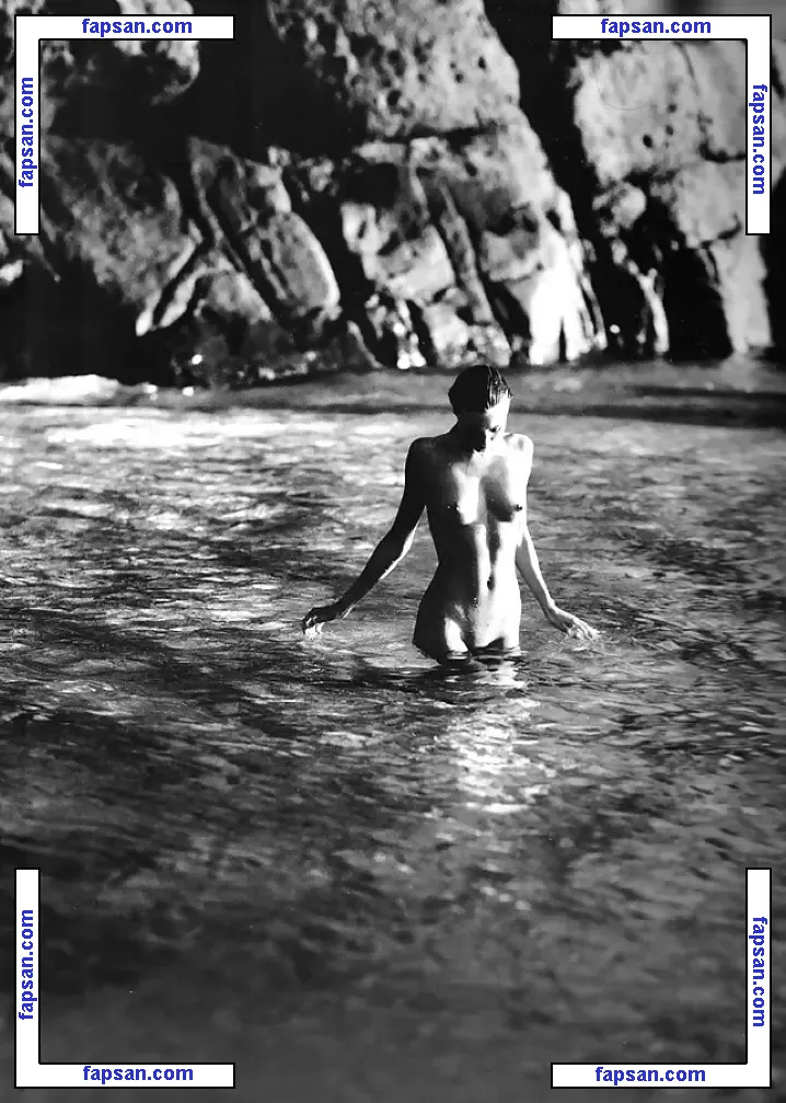 Miranda Kerr nude photo #0977 from OnlyFans