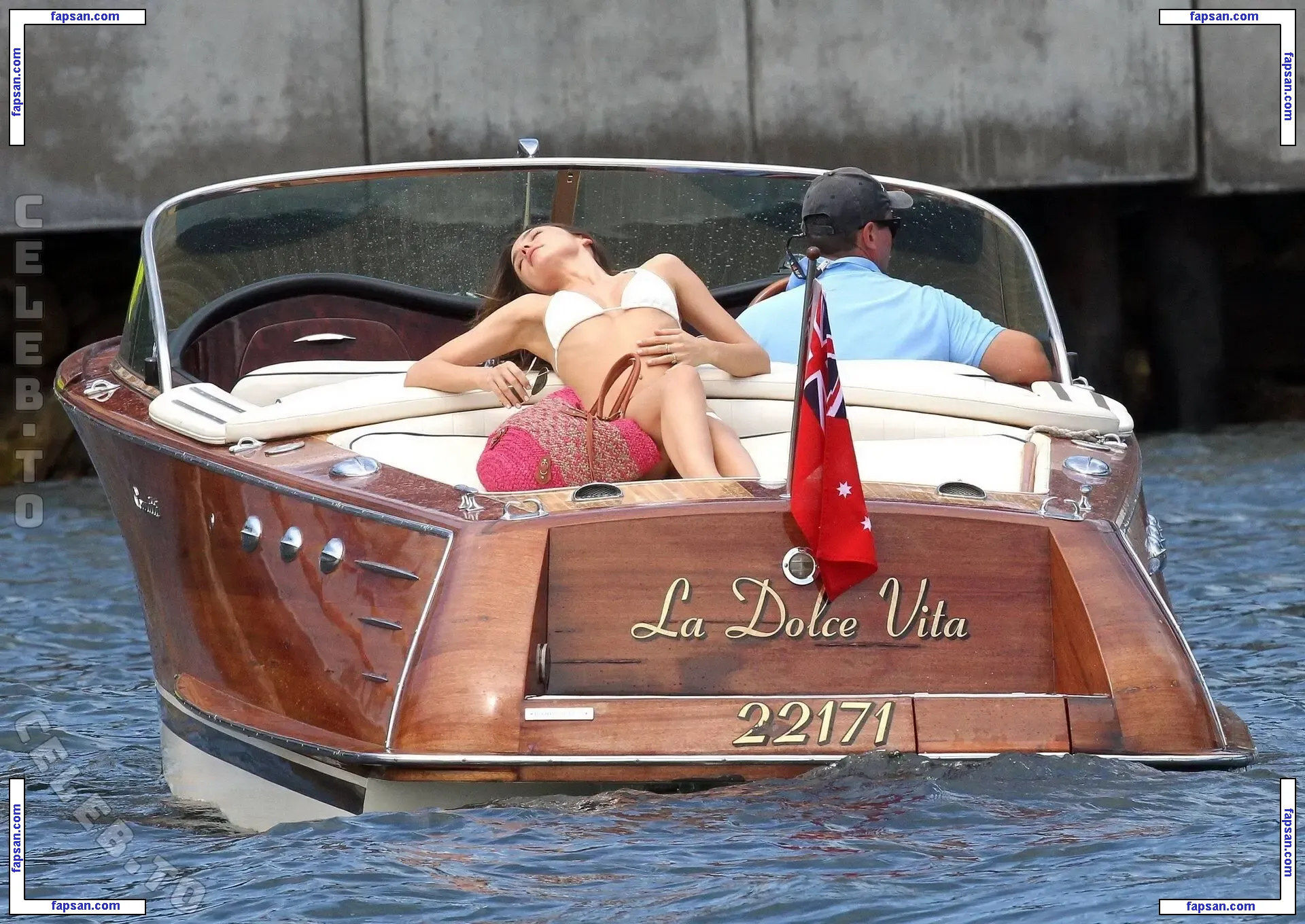 Miranda Kerr nude photo #1108 from OnlyFans