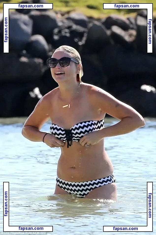 Miranda Lambert nude photo #0057 from OnlyFans
