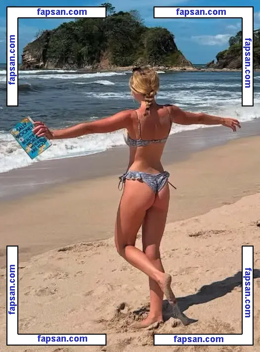 Miranda McKeon nude photo #0003 from OnlyFans