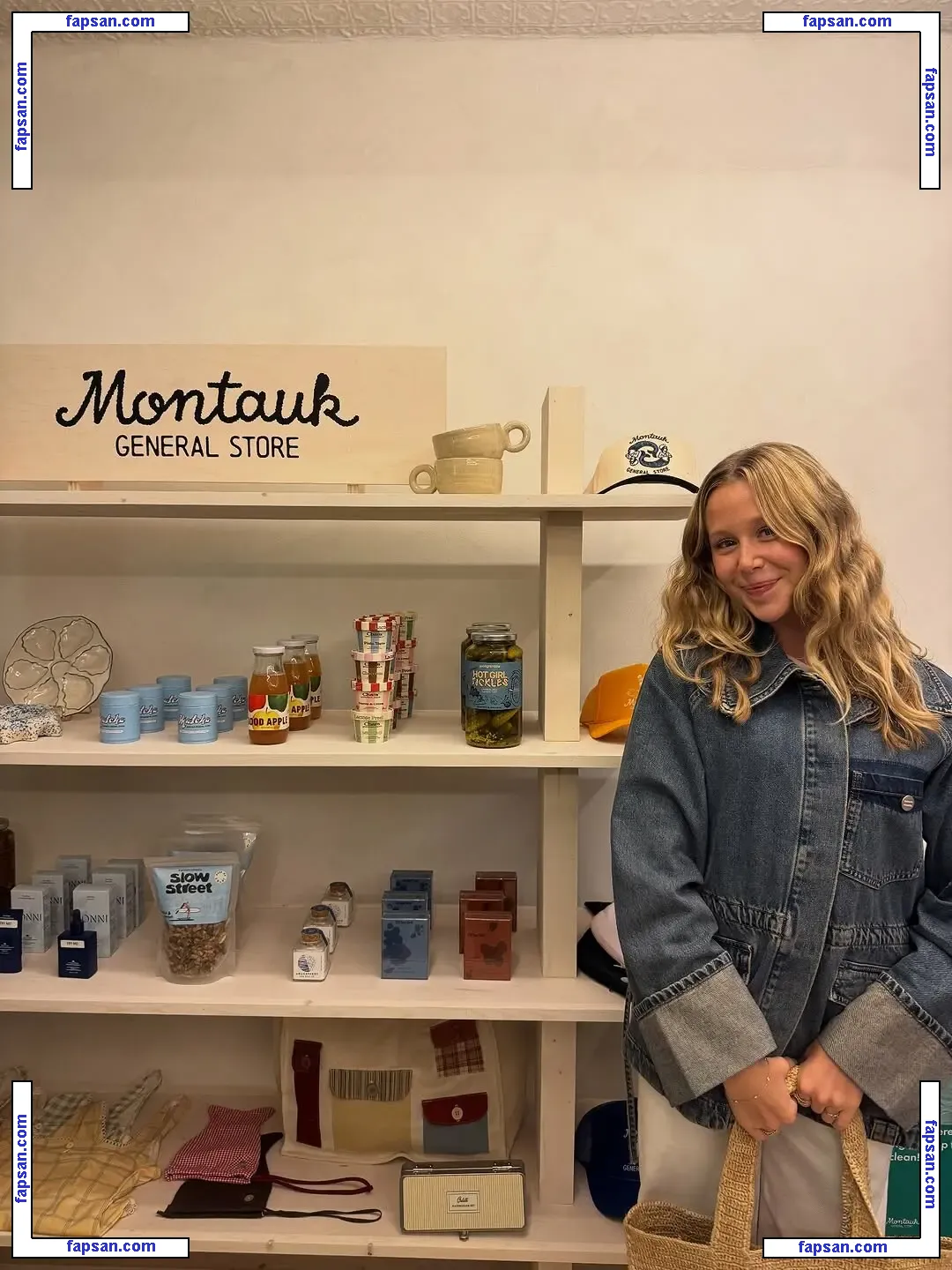 Miranda McKeon nude photo #0020 from OnlyFans