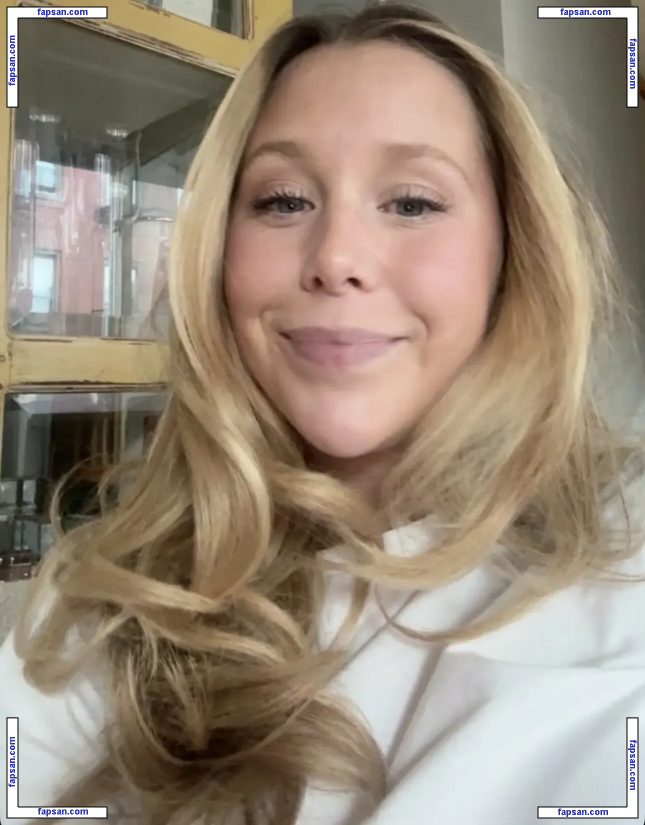 Miranda McKeon nude photo #0027 from OnlyFans