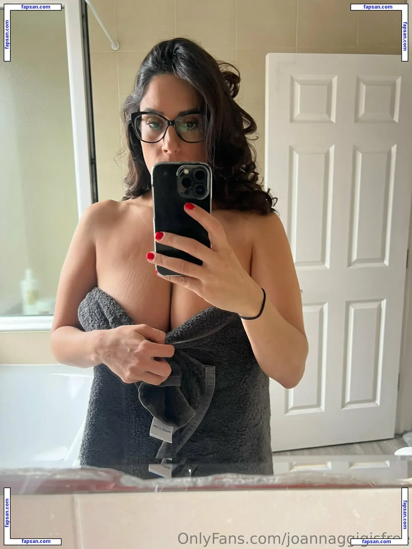 mirandamaracasfree nude photo #0018 from OnlyFans