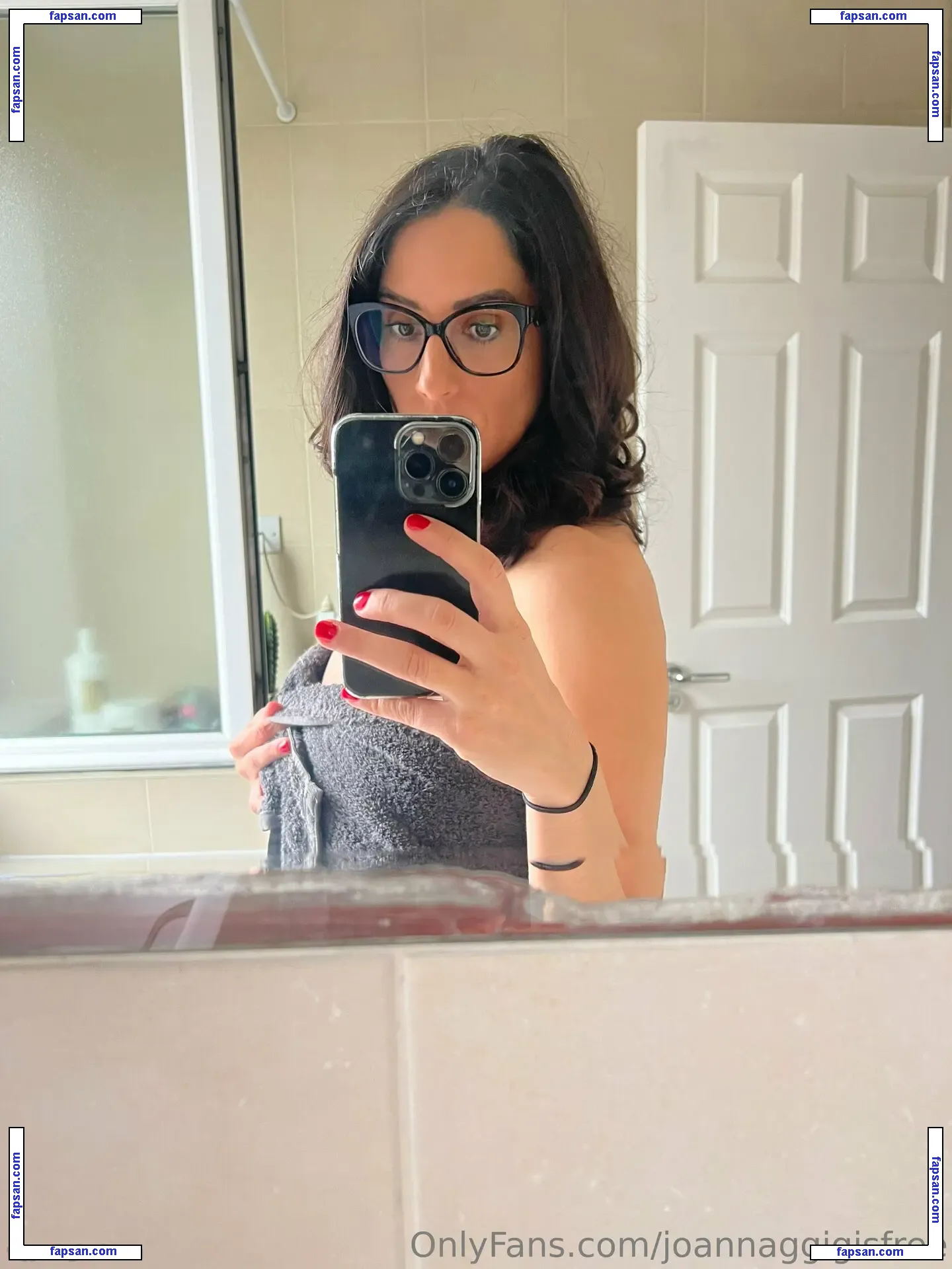 mirandamaracasfree nude photo #0026 from OnlyFans