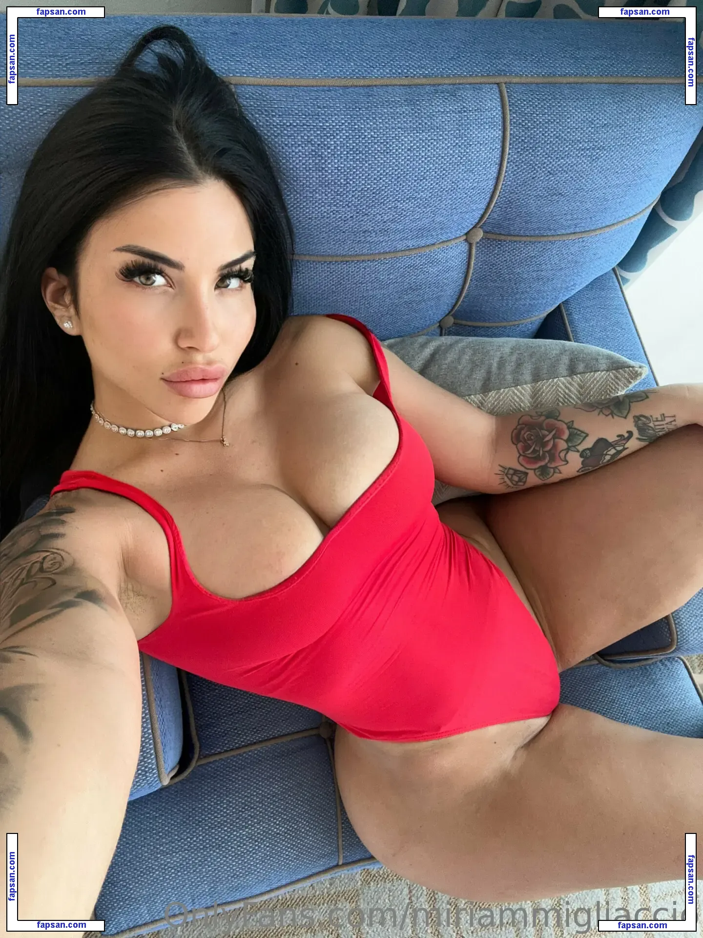 miriammigliaccio nude photo #0018 from OnlyFans