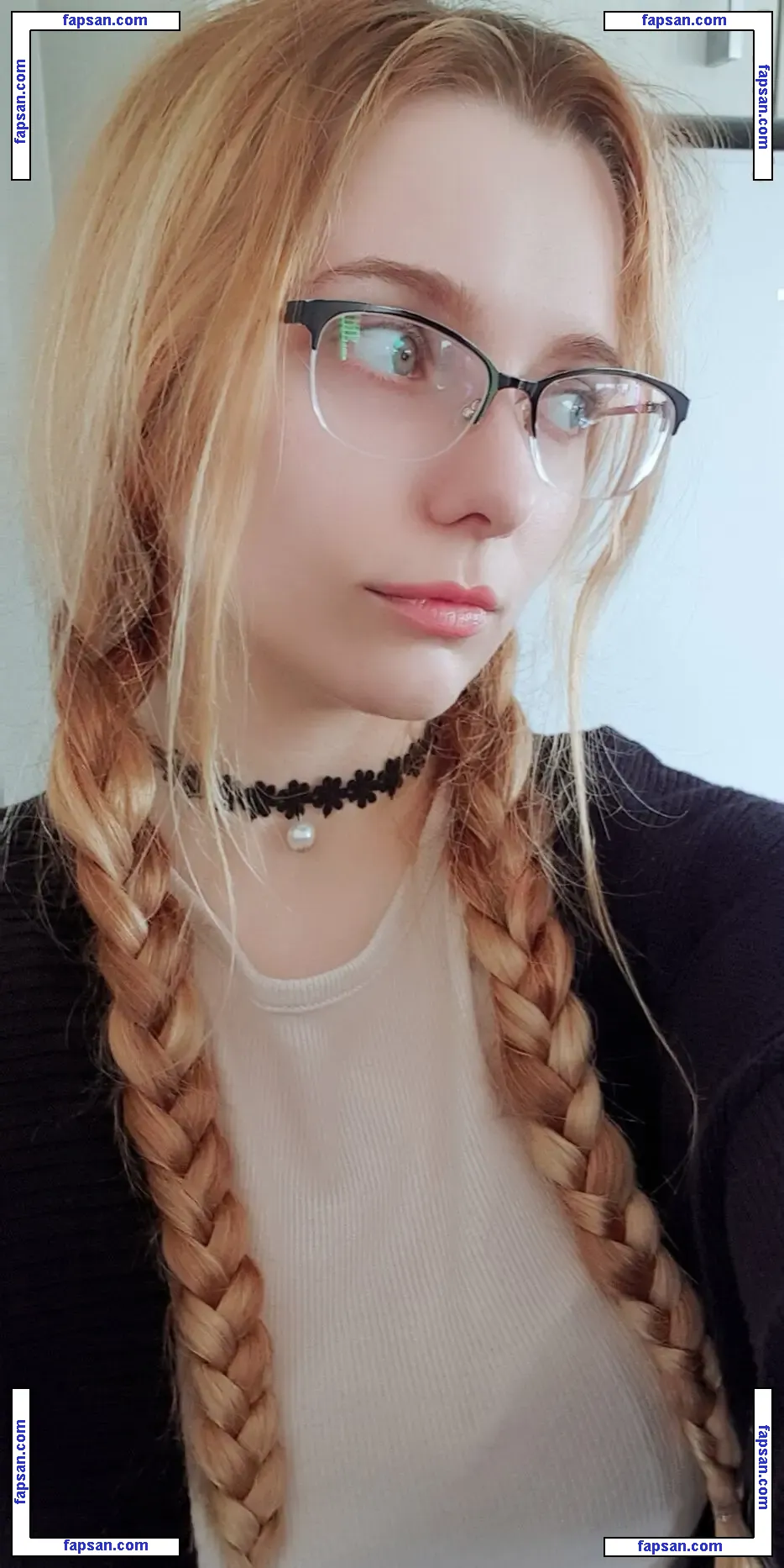 Mirikashi Cosplay nude photo #0622 from OnlyFans
