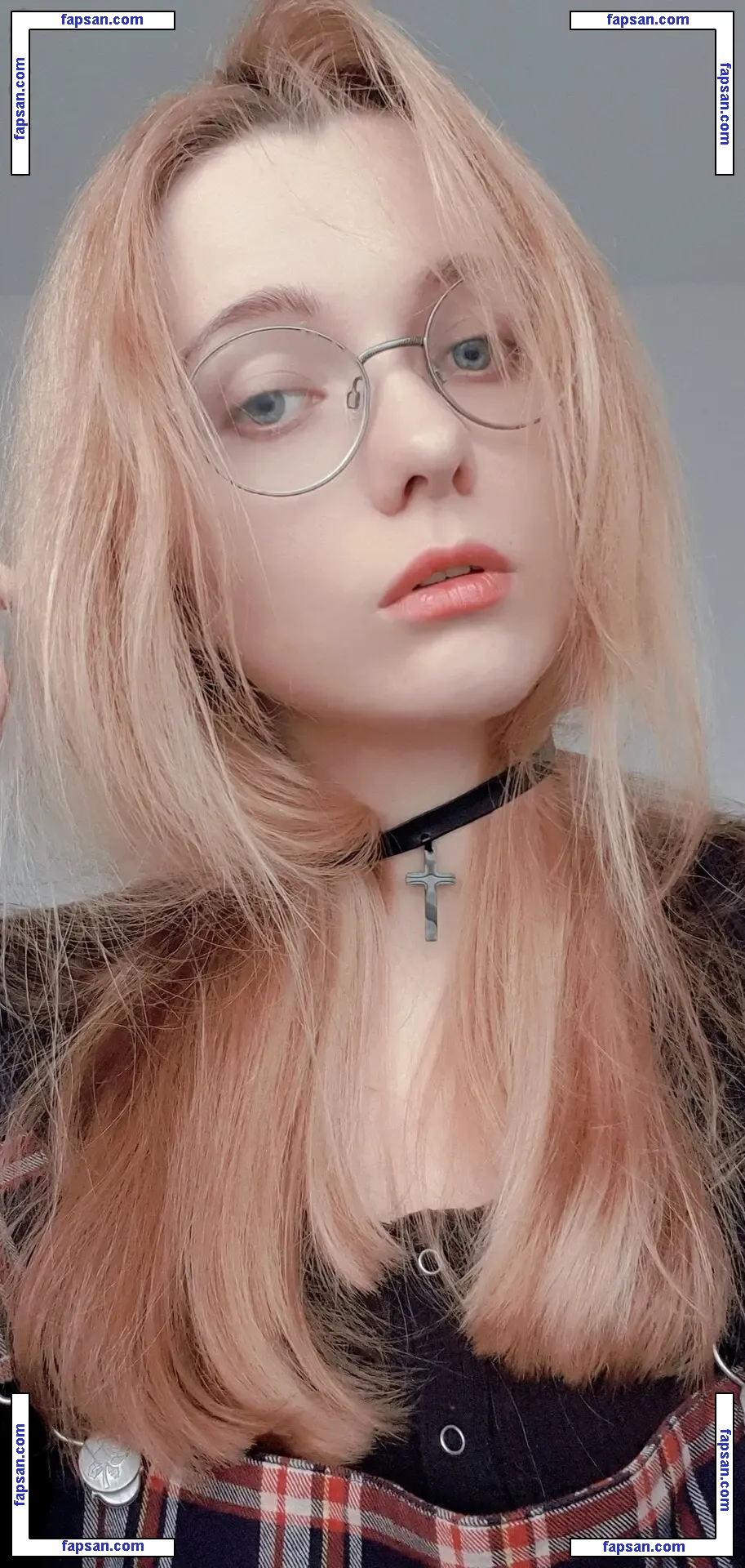 Mirikashi Cosplay nude photo #0634 from OnlyFans