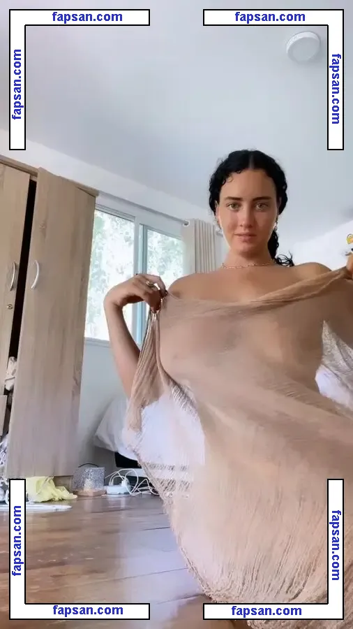 Mirlen Hits голая фото #0059 с Онлифанс