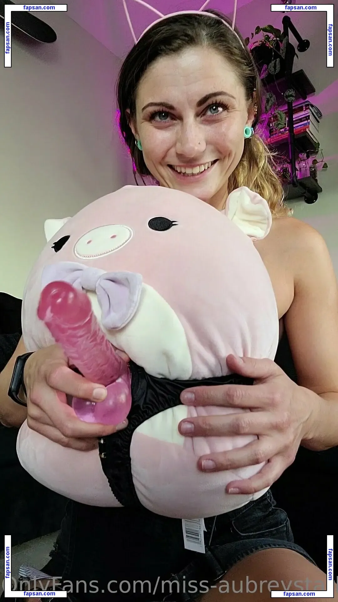 miss-aubreystark nude photo #0003 from OnlyFans
