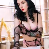Miss Ellie M голая #0083