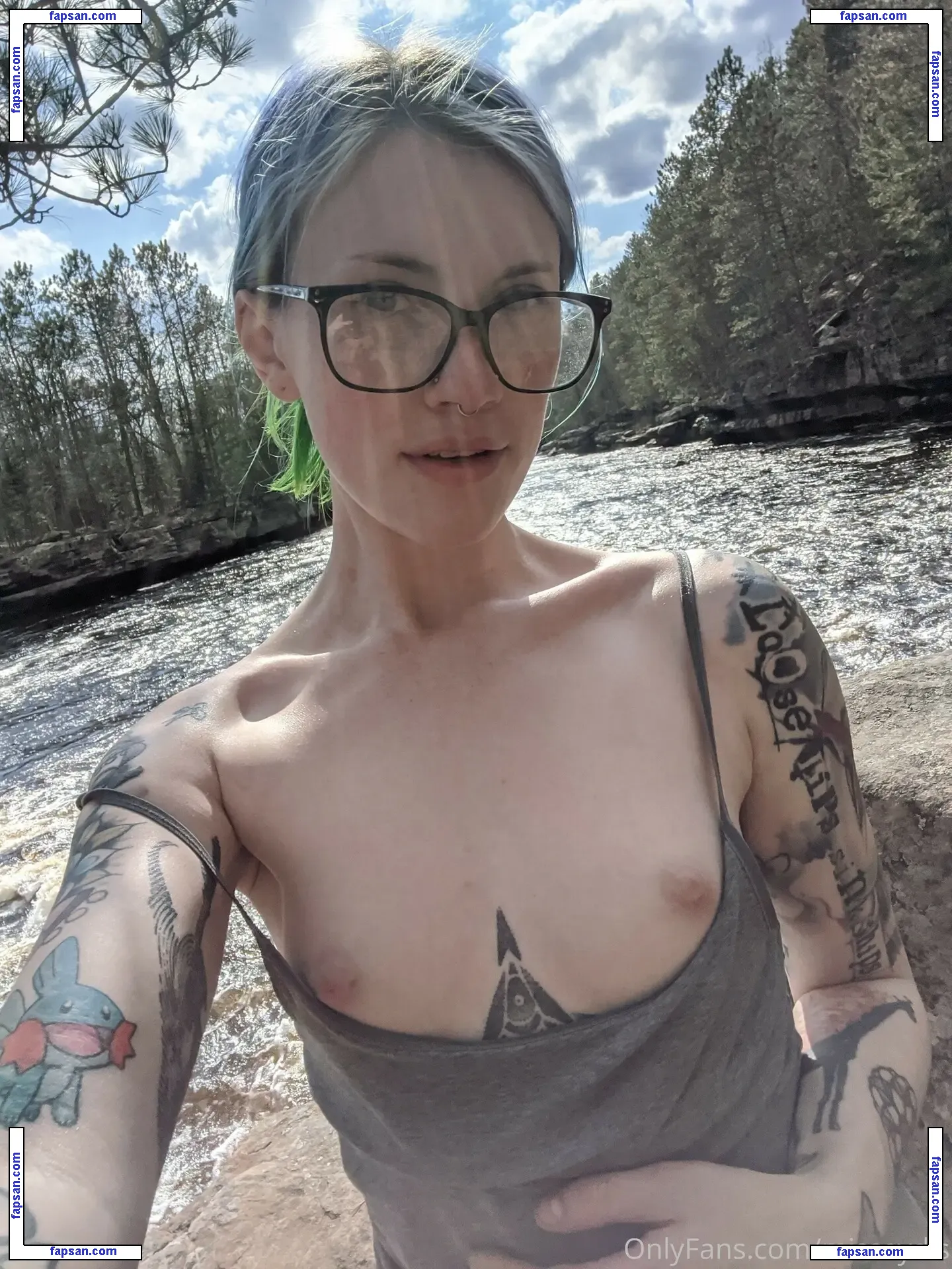 Miss Eydis голая фото #0035 с Онлифанс