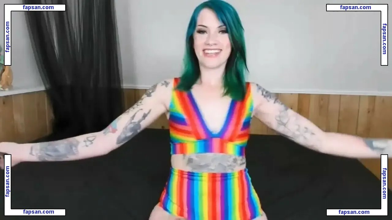 Miss Eydis голая фото #0053 с Онлифанс