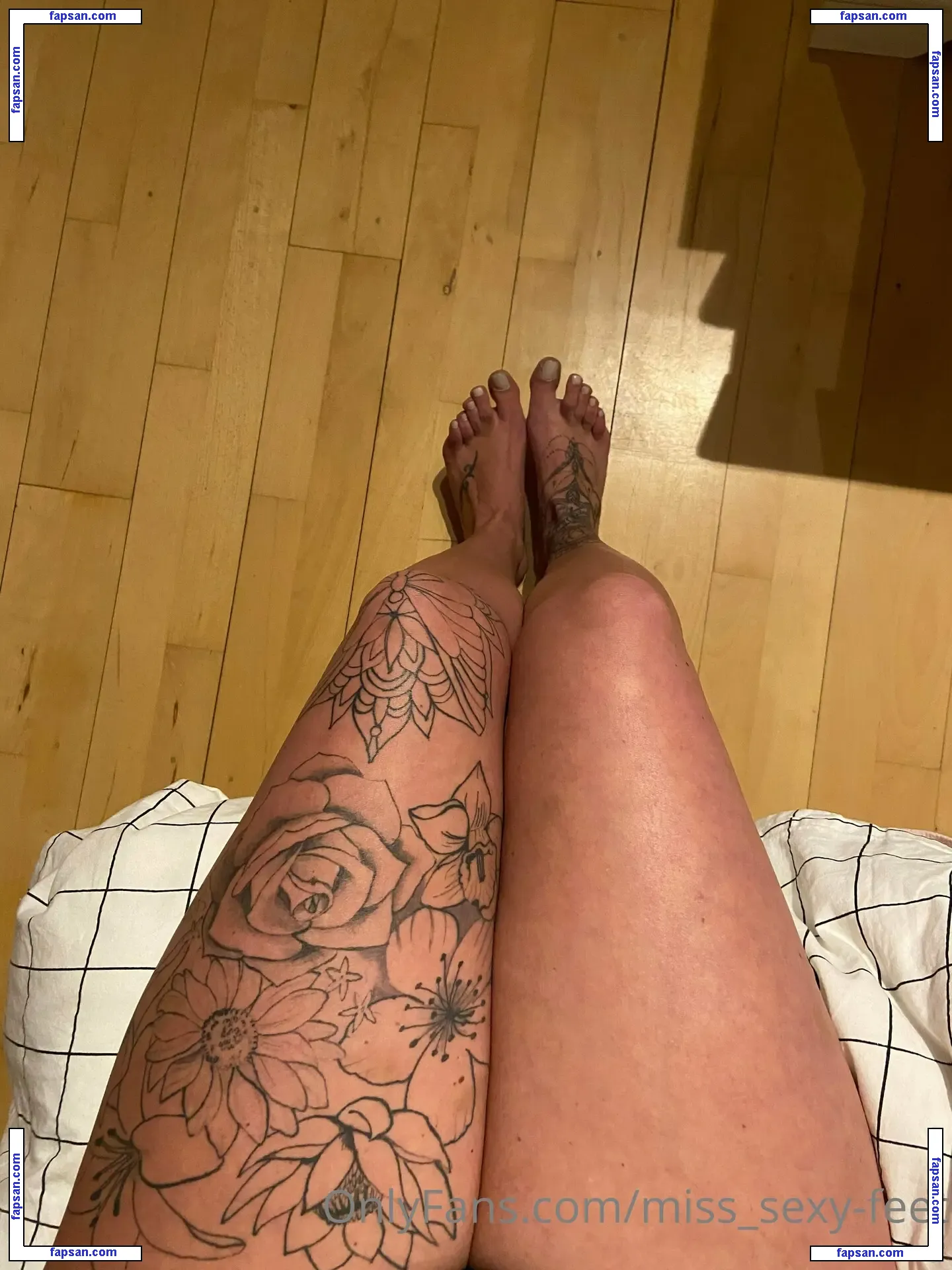 miss_sexy-feet nude photo #0008 from OnlyFans