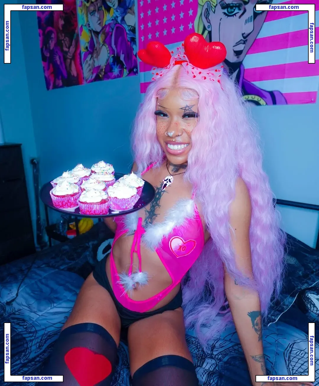 Miss Spookie голая фото #0012 с Онлифанс