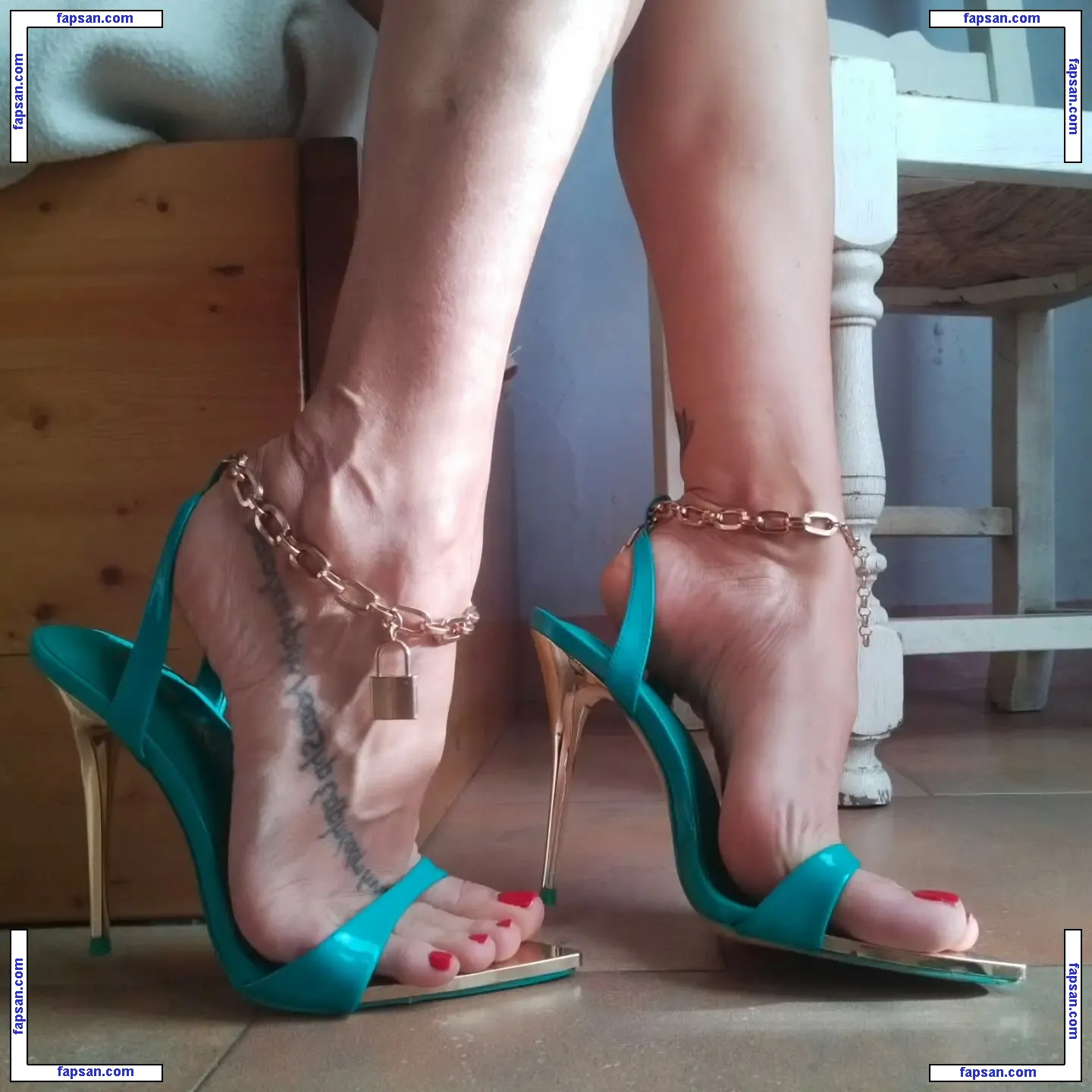 Miss V nude photo #0046 from OnlyFans